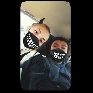 Meet your Posher, Tierra